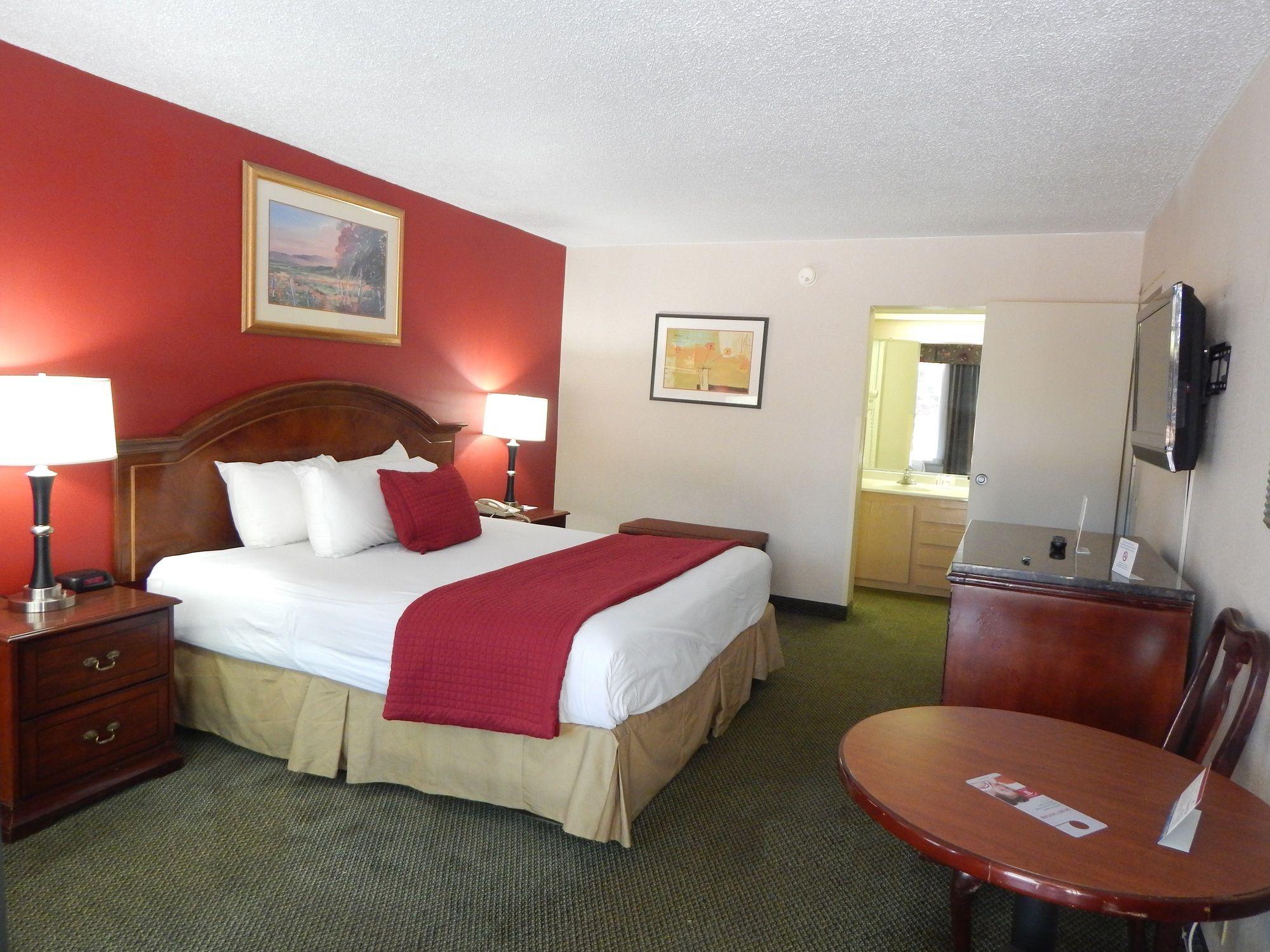 Ramada By Wyndham & Suites Warner Robins Exteriör bild