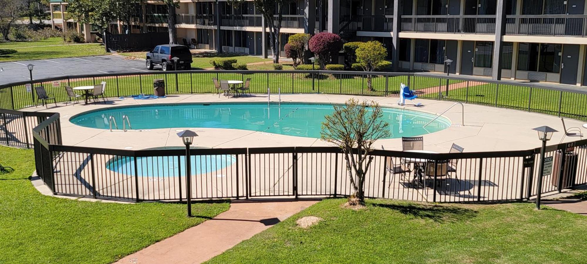 Ramada By Wyndham & Suites Warner Robins Exteriör bild