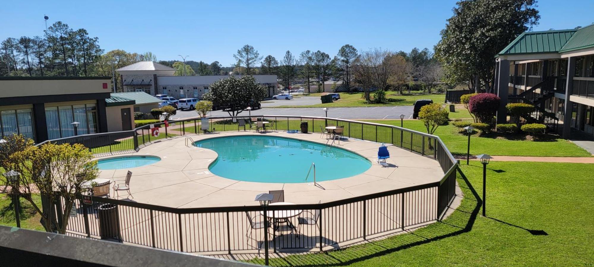 Ramada By Wyndham & Suites Warner Robins Exteriör bild