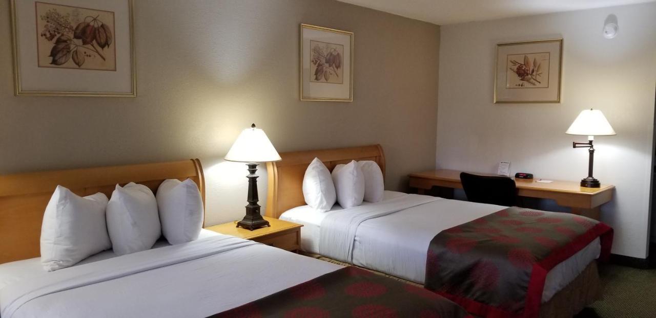 Ramada By Wyndham & Suites Warner Robins Exteriör bild